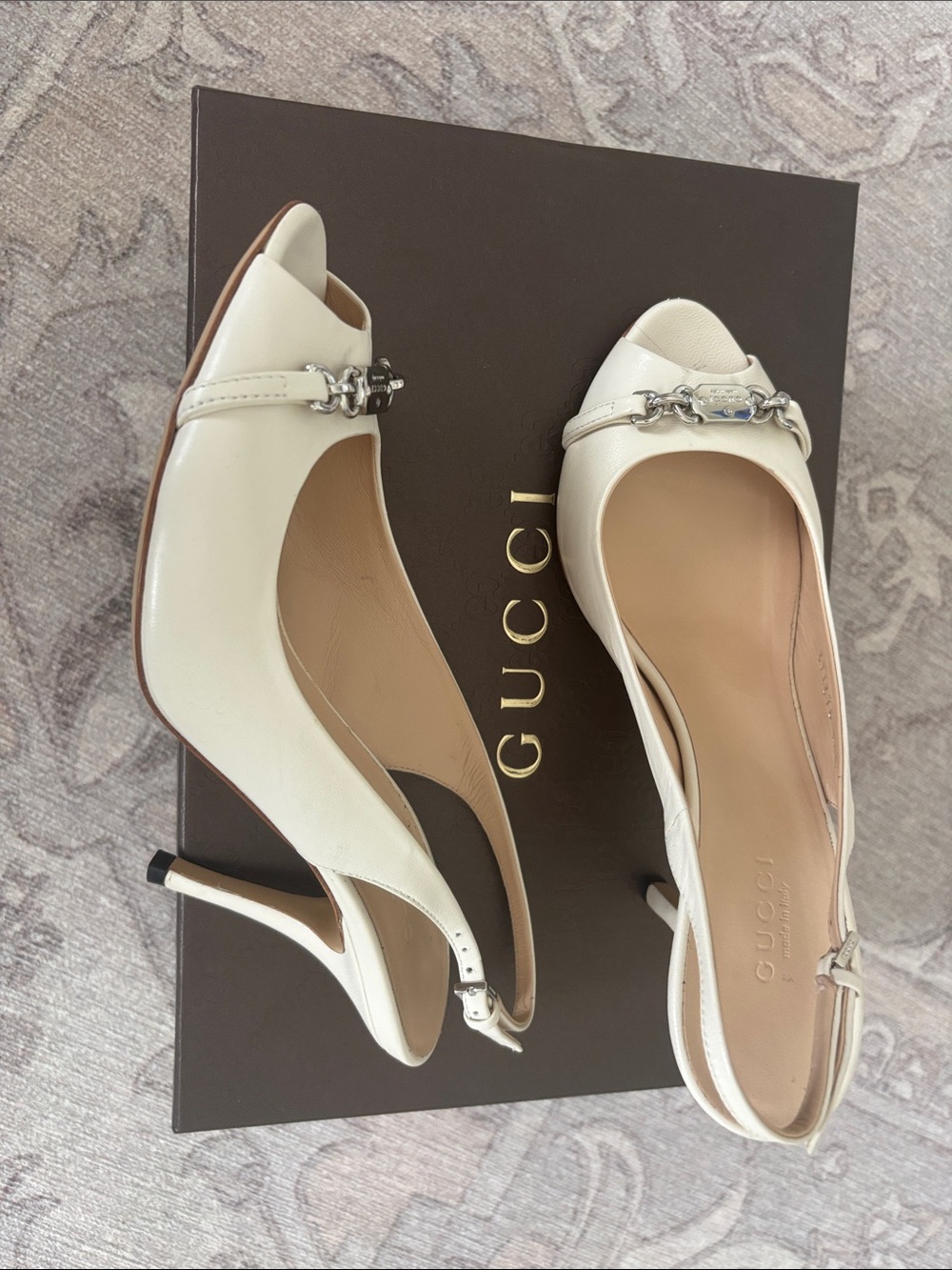 Gucci Cream Leather Peep-Toe Slingback Heels with Silver Tags - Picture 4 of 7